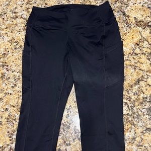 Torrid Active capri pants